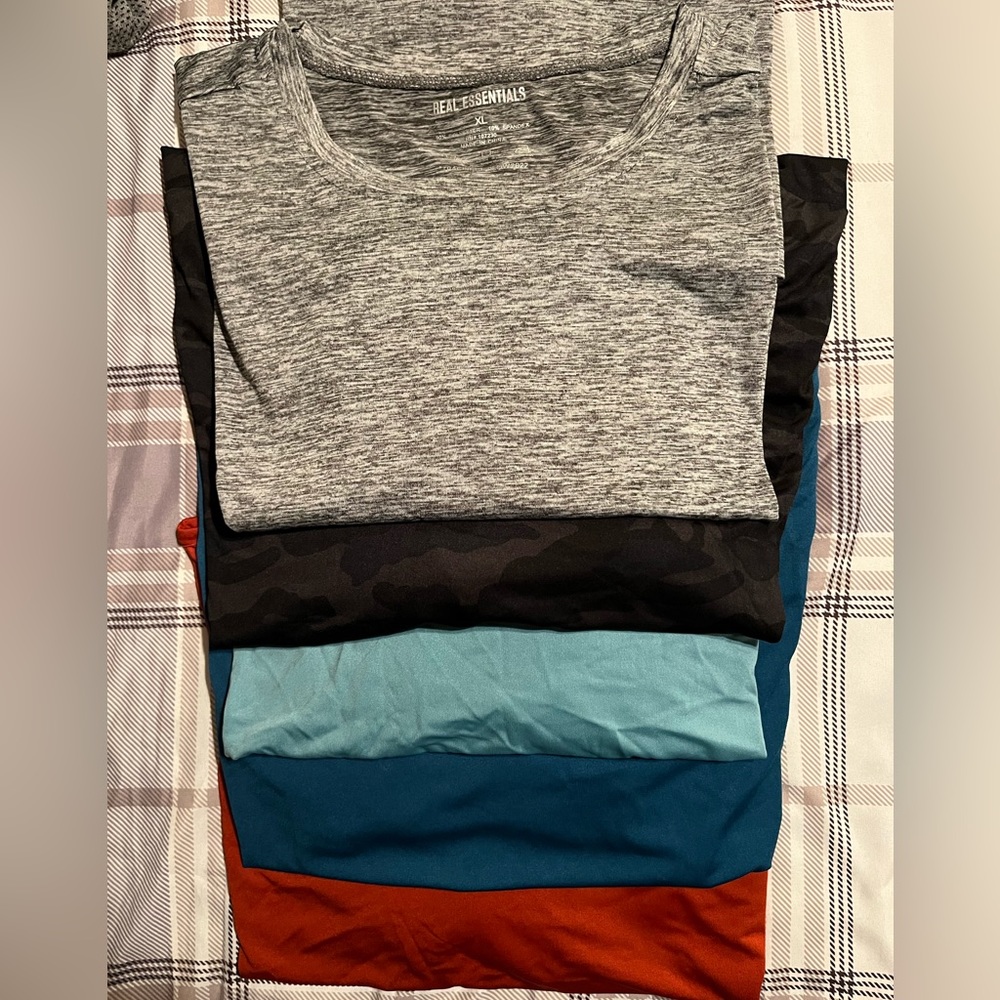 5 T-shirts wicking material